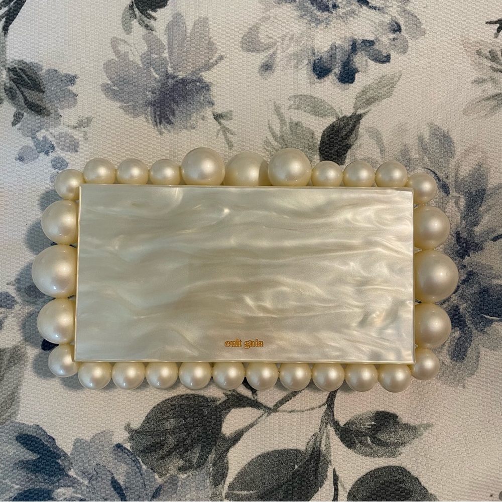 Cult Gaia EOS Box Clutch - Pearlescent